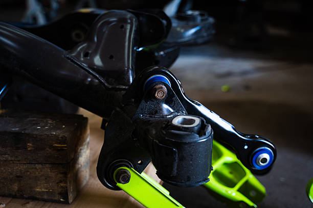 Fra mikrosprekker til svikt: Hvordan gjentatte opphengsbelastninger ødelegger gummibøssinger