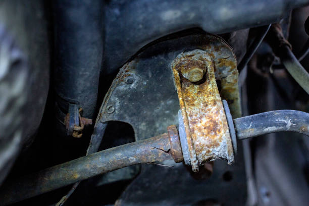 Termisk ekspansjon og ytelsesforringelse i styrearmbøssinger